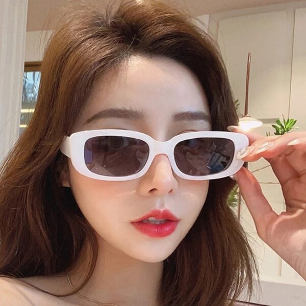 YJ005 Small Frame Sunglasses Fashionable - Image 4