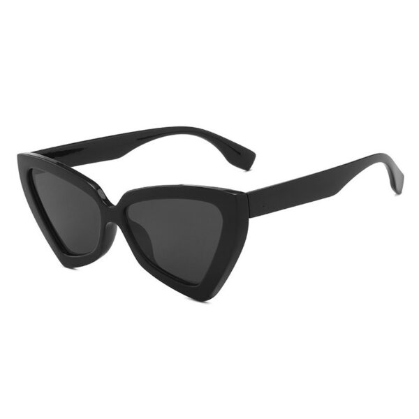 YJ025 Sunglasses Fashionable Butterfly Shaped Frame