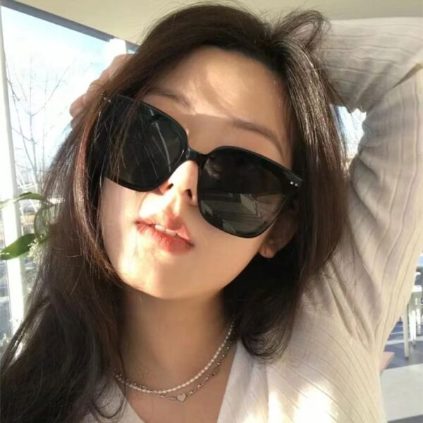 YJ022 Sunglasses Classic Simple Frame - Image 3