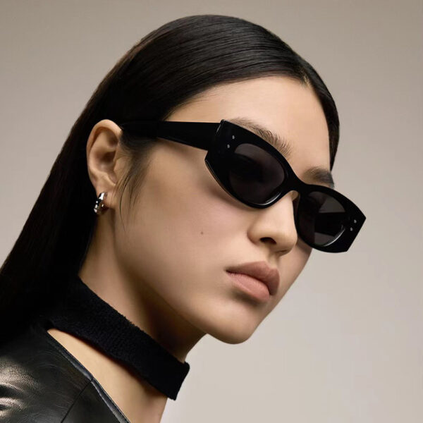 YJ052 Sunglasses Minimally Multilateral Frame for Women
