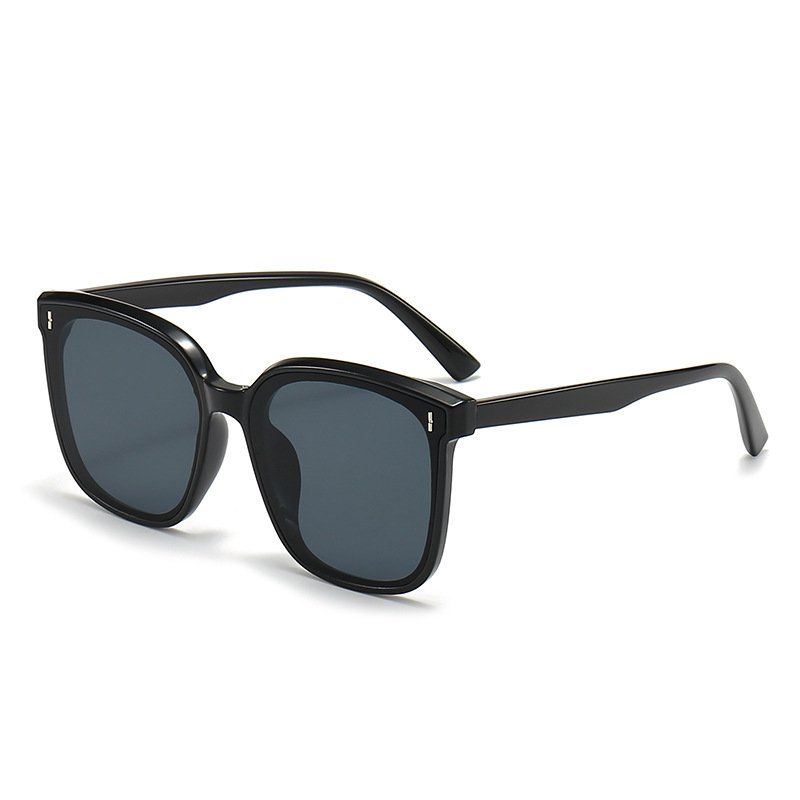 YJ126 Sunglasses Fashionable Larger Square Frame