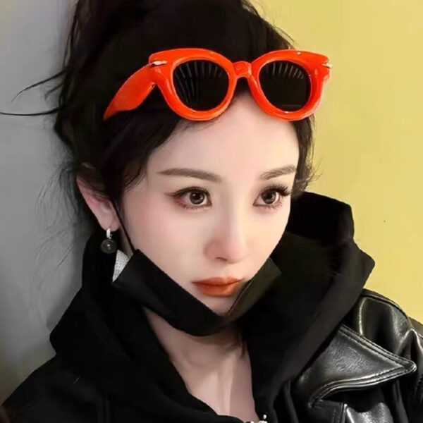 YJ076 Sunglasses Thick Round Frame for Women