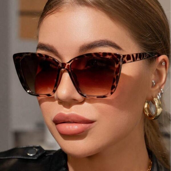 YJ086 Sunglasses Fashionable Cat Eye Minimalist Style for Women